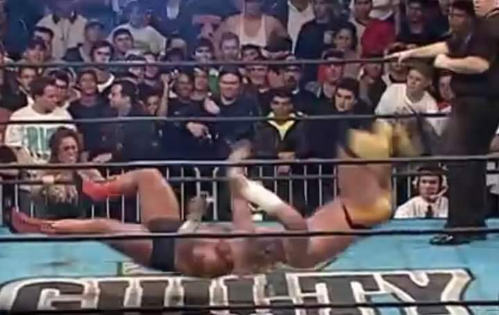 AVineberg's tweet photo. 20 years ago today there was a very young WINNER sitting with headphones on and a tie in ECW! https://t.co/aNWxjBx0x4