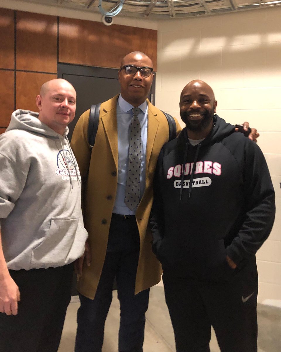 WestSquires's tweet photo. Ran into 14 year NBA veteran Caron Butler who graciously took a picture with Squires coaches. @CaronButler @SquiresRichmond @jonwolfeb @Rondust142 @ https://t.co/uizhYot4VO
