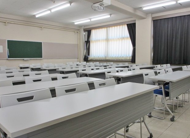 千葉県立保健医療大学 千葉県立保健医療大学が開学10周年を迎えるにあたり 記念事業として千葉県立保健医療大学 後援会から幕張 仁戸名の両キャンパス合計で机21台 椅子258脚を大学に寄贈いただきました 後援会の皆様には深く感謝いたします 学長 千葉県立保健医療大学 千葉県立保健医療大学が開学10周年を迎えるにあたり 記念事業として千葉県立保健医療大学 後援会から幕張 仁戸名の両キャンパス合計で机21台 椅子258脚を大学に寄贈いただきました 後援会の皆様には深く感謝いたします 学長