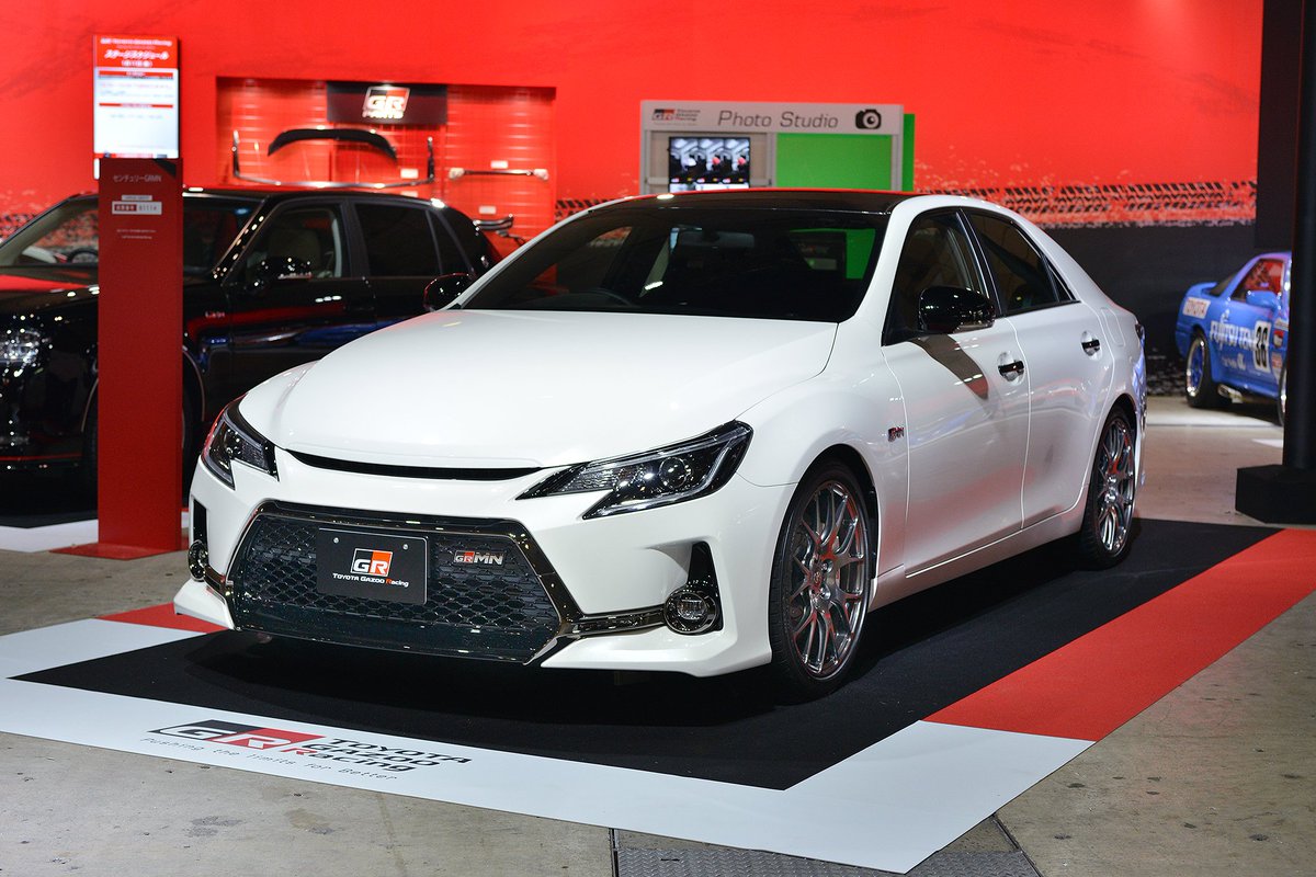 トヨタ自動車株式会社 東京オートサロン Report なんと 年明けの箱根で話題になったセンチュリーgrmnも展示されています みなさん ナンバープレートの 18 67 は何を意味しているか分かりますか 東京オートサロン T Co Tw9dx46p6e