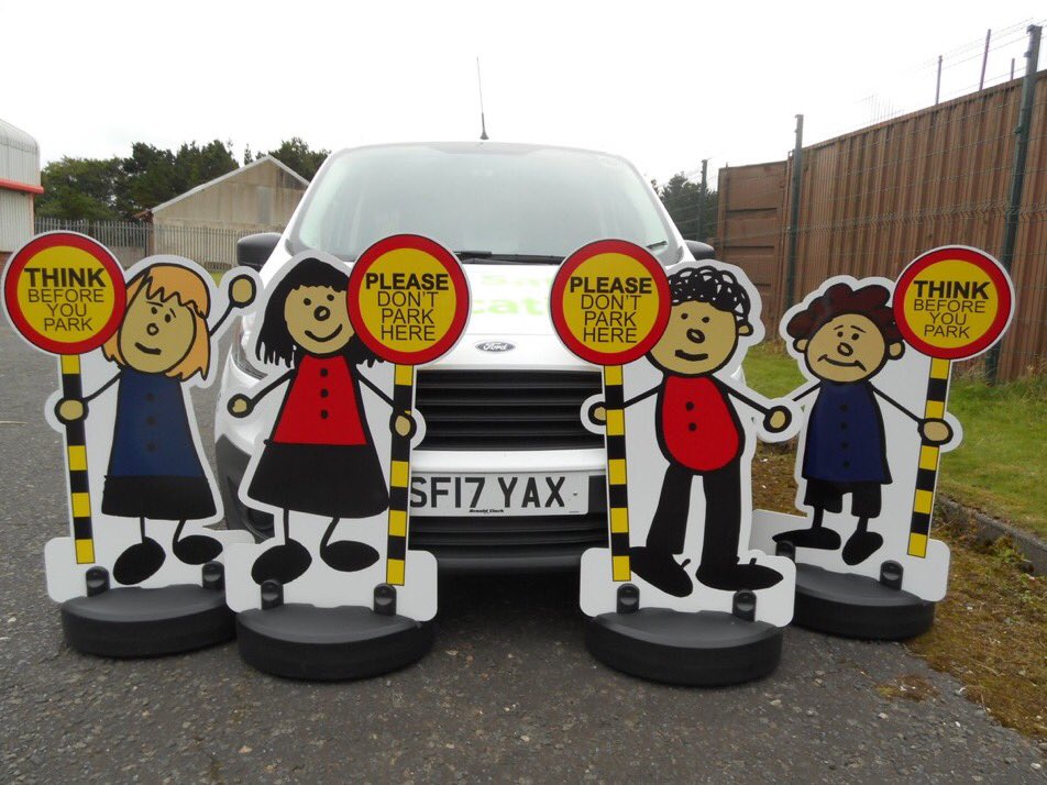 School_RdSafety's tweet photo. Today’s little tip for the #SchoolRun
For the #SafetyOfTheChildren DO NOT #Stop #DropOff #PickUp or #Park near the #SchoolGates
This is where most accidents involving children occur due to the congestion of traffic. ##KeepRoadMarkingsClear #CautionChildren #School #RoadSafety https://t.co/wUuM5bDNWG