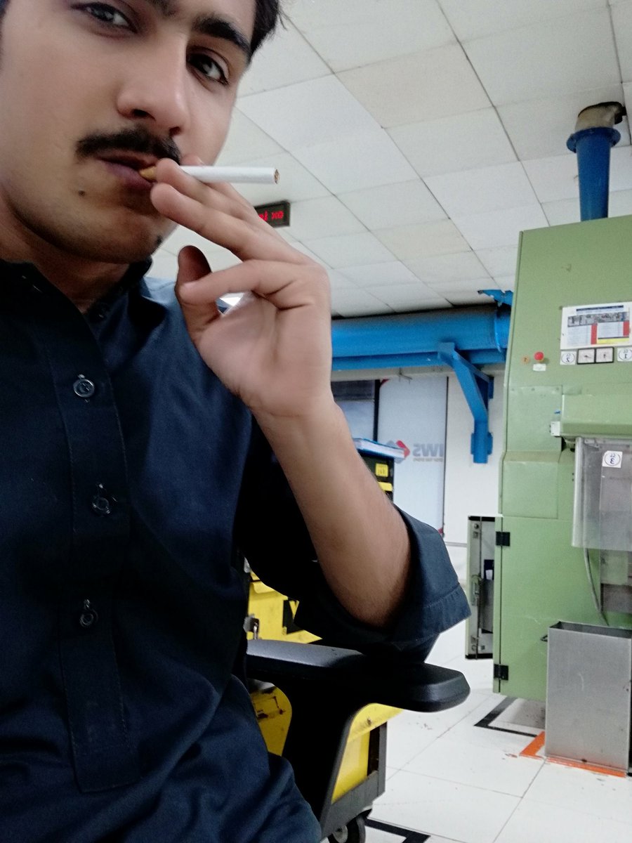 GhafoorUsafzai's tweet image. #Mahool 😎
#TeaTime
#UBs75PTI