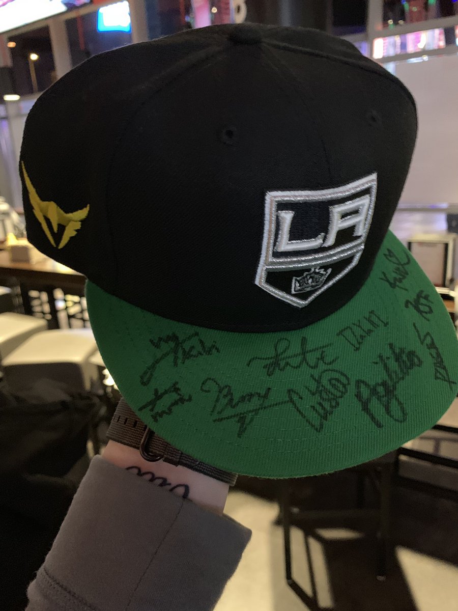 green la kings hat