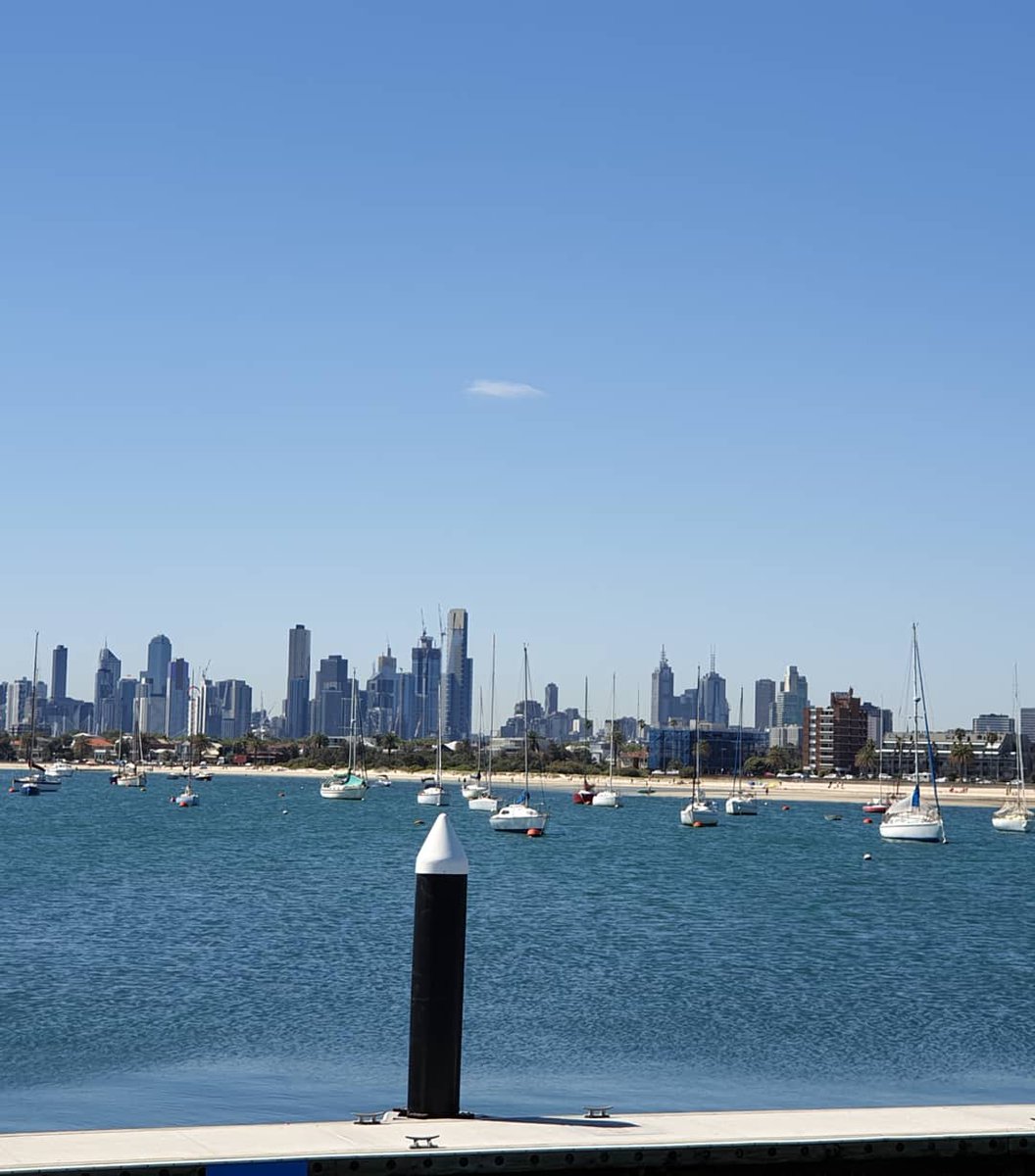 zella15j's tweet photo. What a view ❤😍 #ridescooter #stkilda #theviewisgreat https://t.co/Wn6SyeE074