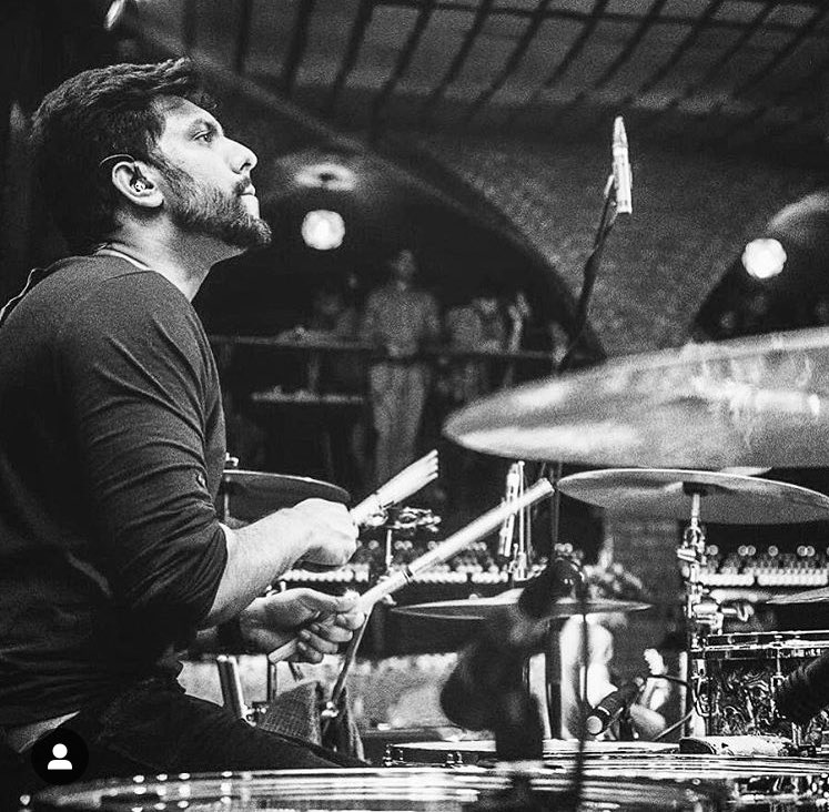 As we enter 2019, we'd like to remind you that this is the year of the album, of some curated intimate shows and lot of surprises. Happiest 2019 to you guys and thanks for the unwavering support. .
.
.
.
.
.
.
#parvaaz  #parvaazalbum2019
<a href="/gibsonguitar/">Gibson</a>