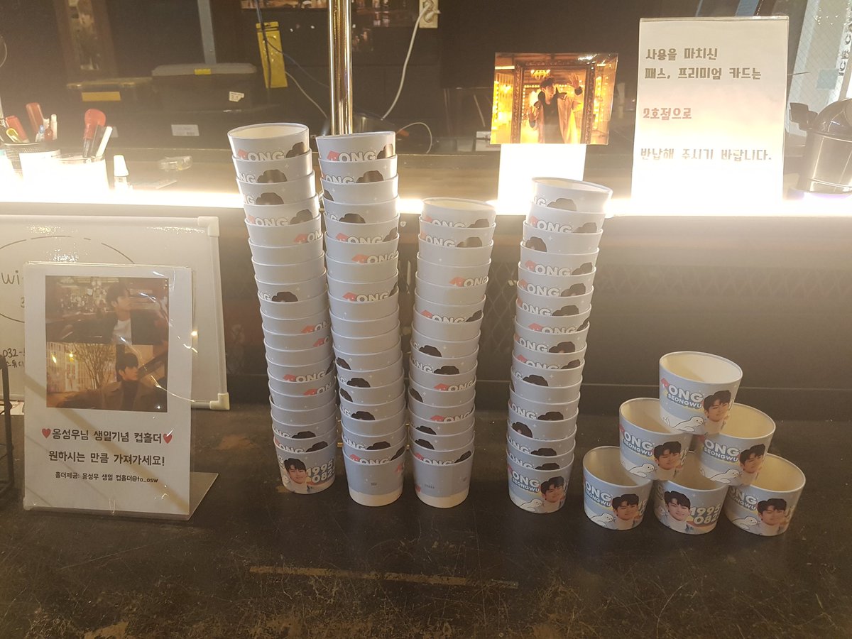 snow_ong's tweet photo. @to_osw 감사히 제가 몇개 가져왔어요♡ 제입맛도 타밀당칠보다는 발로시그니처! 가  맞더라구요♡ 옹덕들과 햄볶으며 나���겠습니다 고맙습니다 💕 https://t.co/EnYaIRO6aI