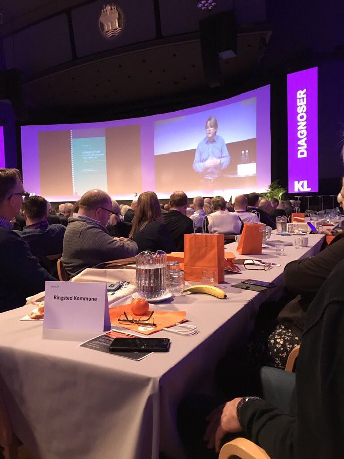 KHegaard's tweet photo. Peter Lund Madsen: “Vi har en hjerne, der er mere bekymret end de trusler vi står overfor. Sådan er vores hjerne indrettet.” #koef19 https://t.co/f78yo9J0id
