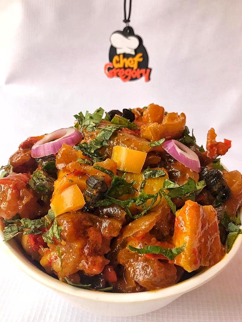 Seyeneotu's tweet photo. This is dedicated to everyone that enjoys eating Nkwobi and Ishiewu we've got you every friday.
We are still looking for where to get really nice palmi to pair with this🤗
Price: N2800
Delivery rates: N1000/N1500
Pick up option available.
Dm to order/08163773375
#chefgregory https://t.co/xKHRPWobLj