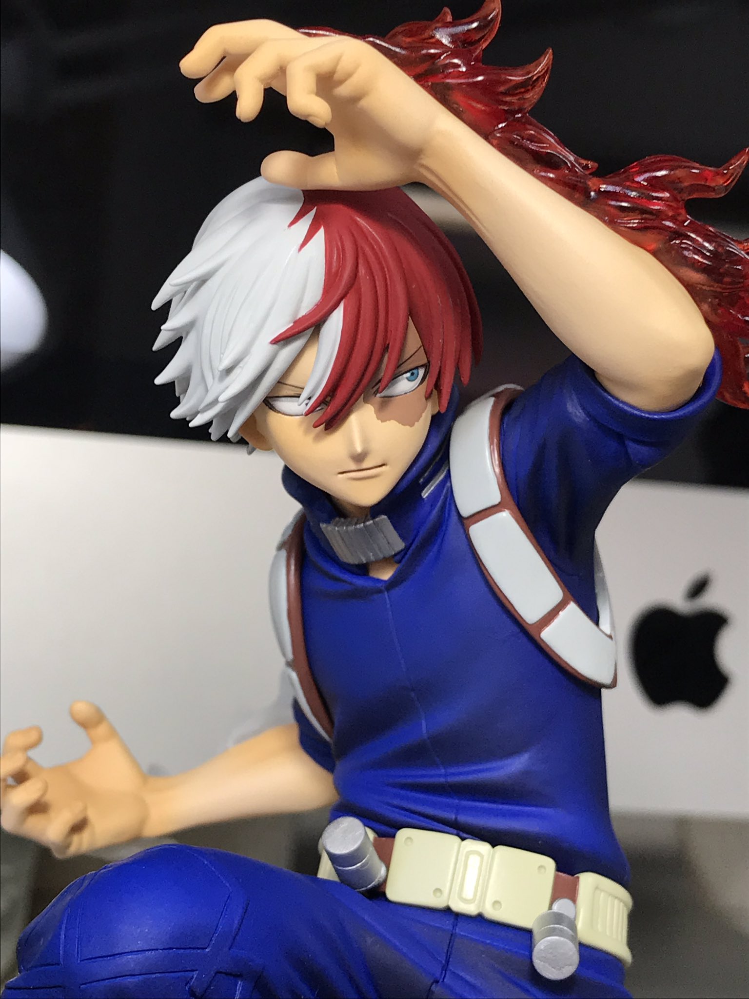 Yokkon Sculptor 先日10日から原型 彩色を担当した 僕のヒーローアカデミア The Amazing Heroes Vol 2 轟焦凍 のフィギュアがゲームセンター等で展開中です ヒロアカの中でもトップクラスのイケメンキャラだと思うので顔の造形はこだわりました ㅂ