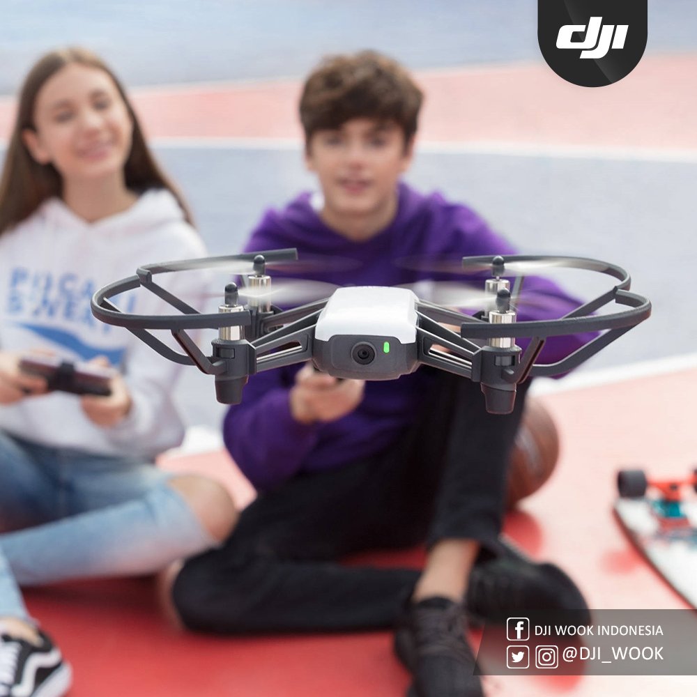 Meskipun mungil, Tello sanggup terbang selama 13 menit dengan jarak maksimal 100 meter dan kecepatan 8 meter per detik.