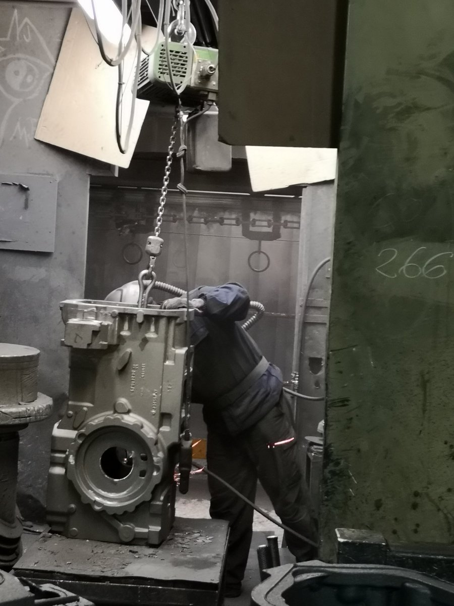 iheliotcouronne's tweet photo. Visites d'entreprise à Vavray le Grand #Gibeaux et à St Dizier #Focast.
Toujours l'occasion d'échanger avec les acteurs économiques qui s'engagent dans la transformation du tissu industriel de la @regiongrandest,richesse de nos territoires. 
#Territoires d'industrie
#industrie4.0 https://t.co/ia8T7iCqEp