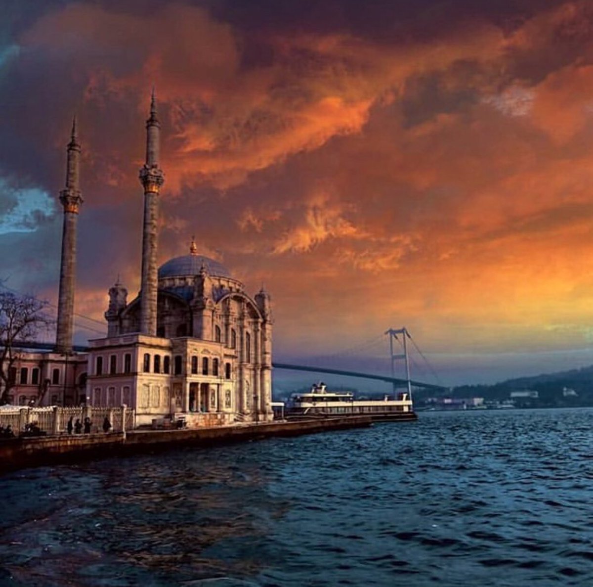 “bedelini acıyla ödemediğin sevinç, değersizdir”