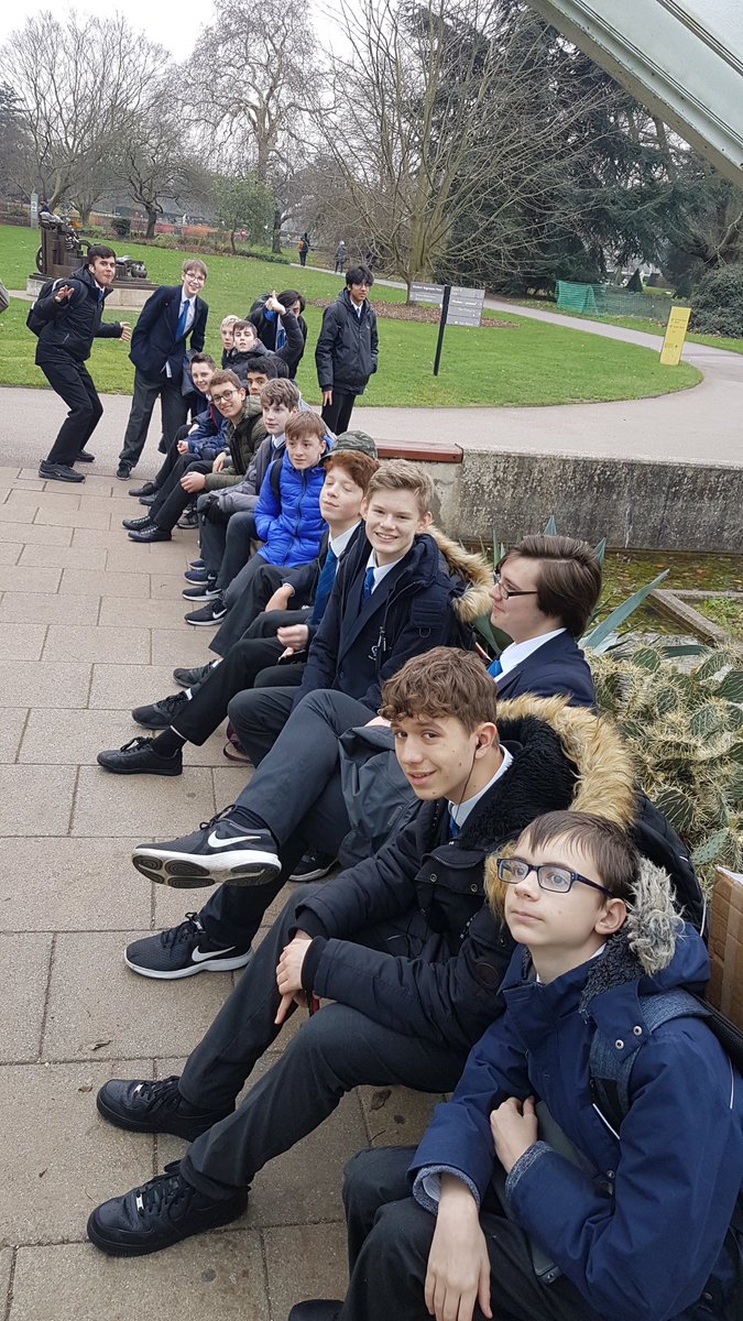 Year 10 Art trip to Kew Gardens. It may have cold but it didn't dampen our spirits! Great trip ⁦<a href="/kewgardens/">KewGardens</a>⁩ ⁦<a href="/rgshw/">RGSHW Headmaster</a>⁩