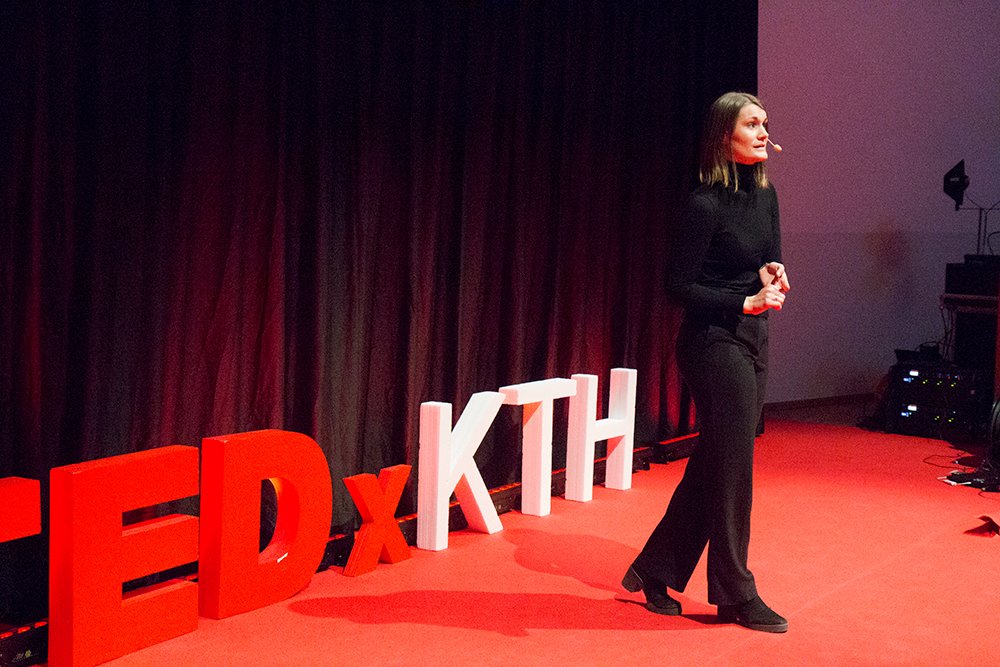 kthinnovation's tweet photo. Why is engineering not presented as a career option to girls? Hear 5th year #KTHstudent Catja Carlsson's message to all young girls from #tedxkthwomen https://t.co/lJbtKMAP5P #womenintech #sthlmtech #kth #kthinnovation #itallstartshere https://t.co/KjqWm2IXpP