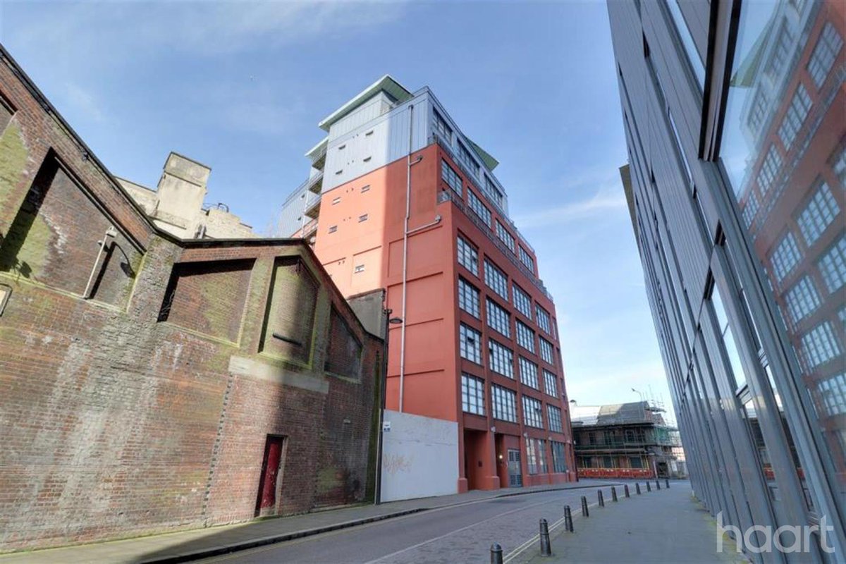 IpswichLethaart's tweet photo. Available to move in now.. Call the office for more details! #NoDepositOption #IpswichDocks https://t.co/3CHc3BMMSh https://t.co/MDlPh15l5N