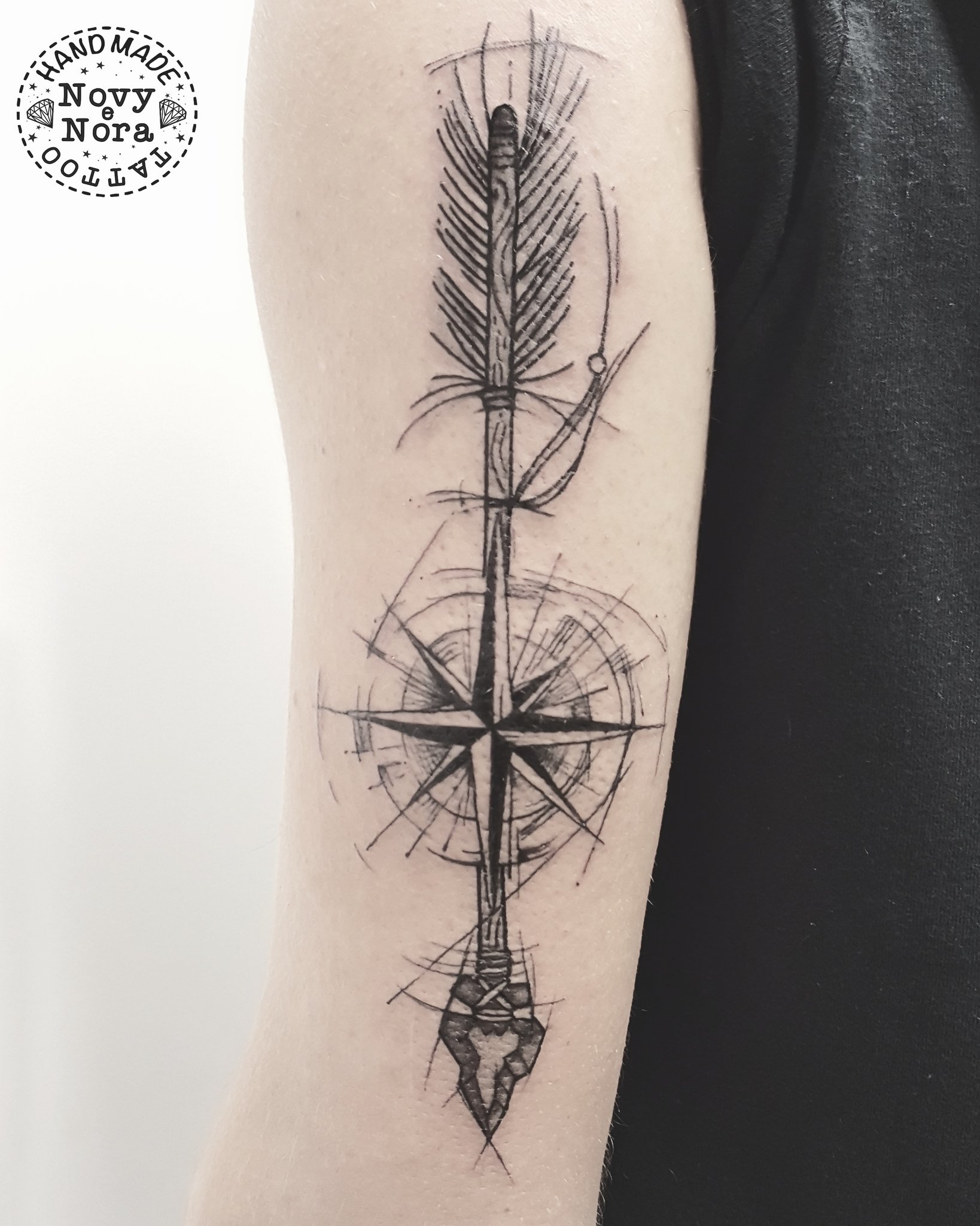 Arrow Compass Semi-Permanent Tattoo | EasyTatt™