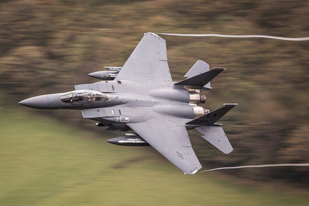 Apparently it's #F15Friday So here's some of  #LibertyWing doing their thing at 500ft 500kts in Wales