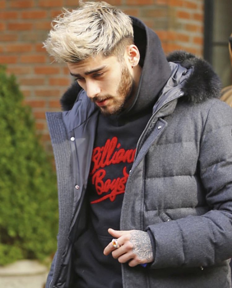 pizzaman__flo's tweet photo. #HappyBirthdayZaynFromJapan 
#HBDZaynFromJapan19 https://t.co/qgZXgoHFto
