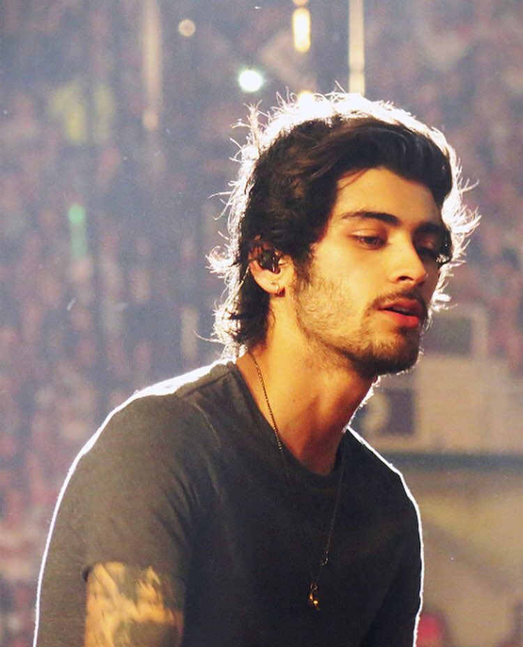 pizzaman__flo's tweet photo. #HappyBirthdayZaynFromJapan 
#HBDZaynFromJapan19 https://t.co/qgZXgoHFto