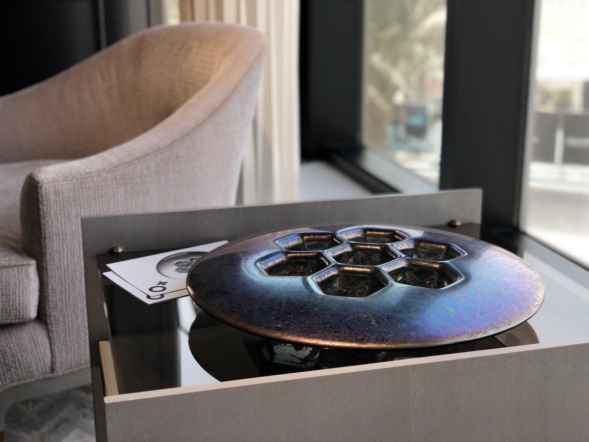 PlusobjectO's tweet image. Radiant and bringing fresh spring mood, Cells Chameleon’s covering sets the tone for any interior. Cells by @PlusobjectO has a nontrivial colour solution.
⠀The artwork is created not only to be admired, but also to have practical value being a vase or a stand.