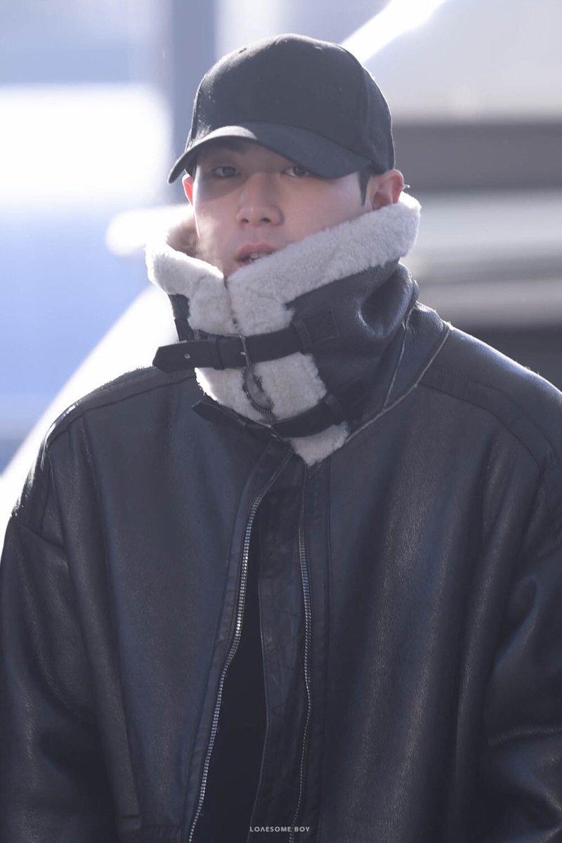 180112 #백호 
인천 출국