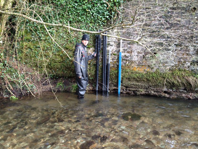 EGrandClement's tweet photo. Great start of 2019 for #UpstreamThinking project looking at river water quality - data downloaded and sensors calibrated on all 7 monitoring sites in Devon Cornwall plus 2 new sites installed in the Exe, just in time for the weekend! @UofE_Research @ExeterGeography #waterquality https://t.co/JyETCKXyu0