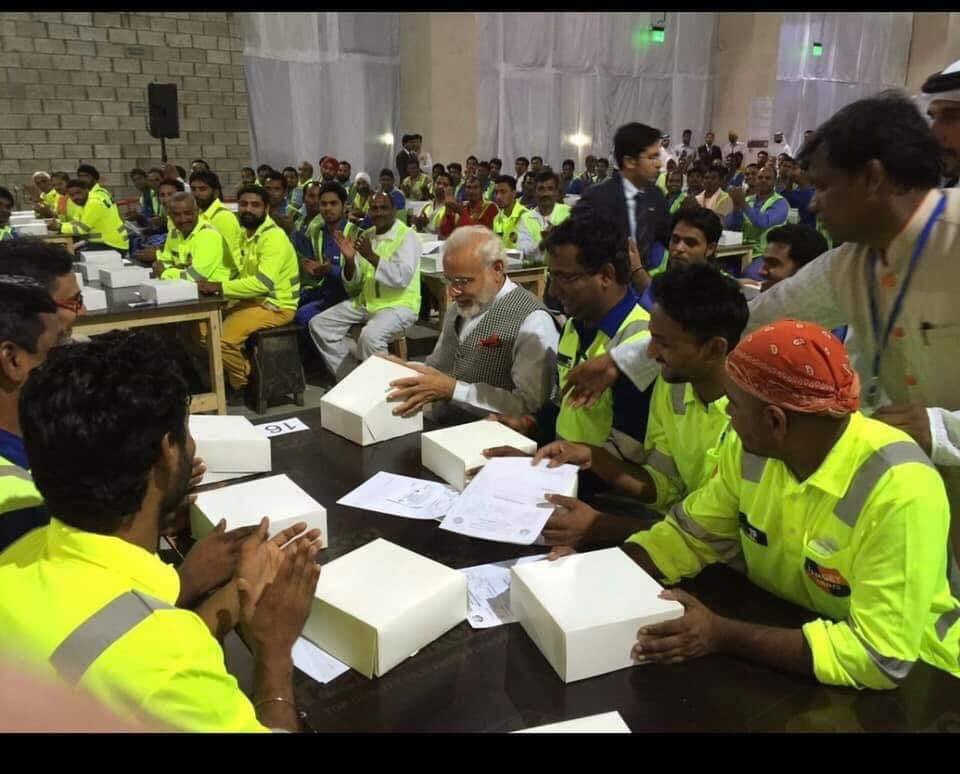 Pic 1 - Modi in Dubai
Pic 2 - Rahul Gandhi in Dubai
Picture speaks for itself...
