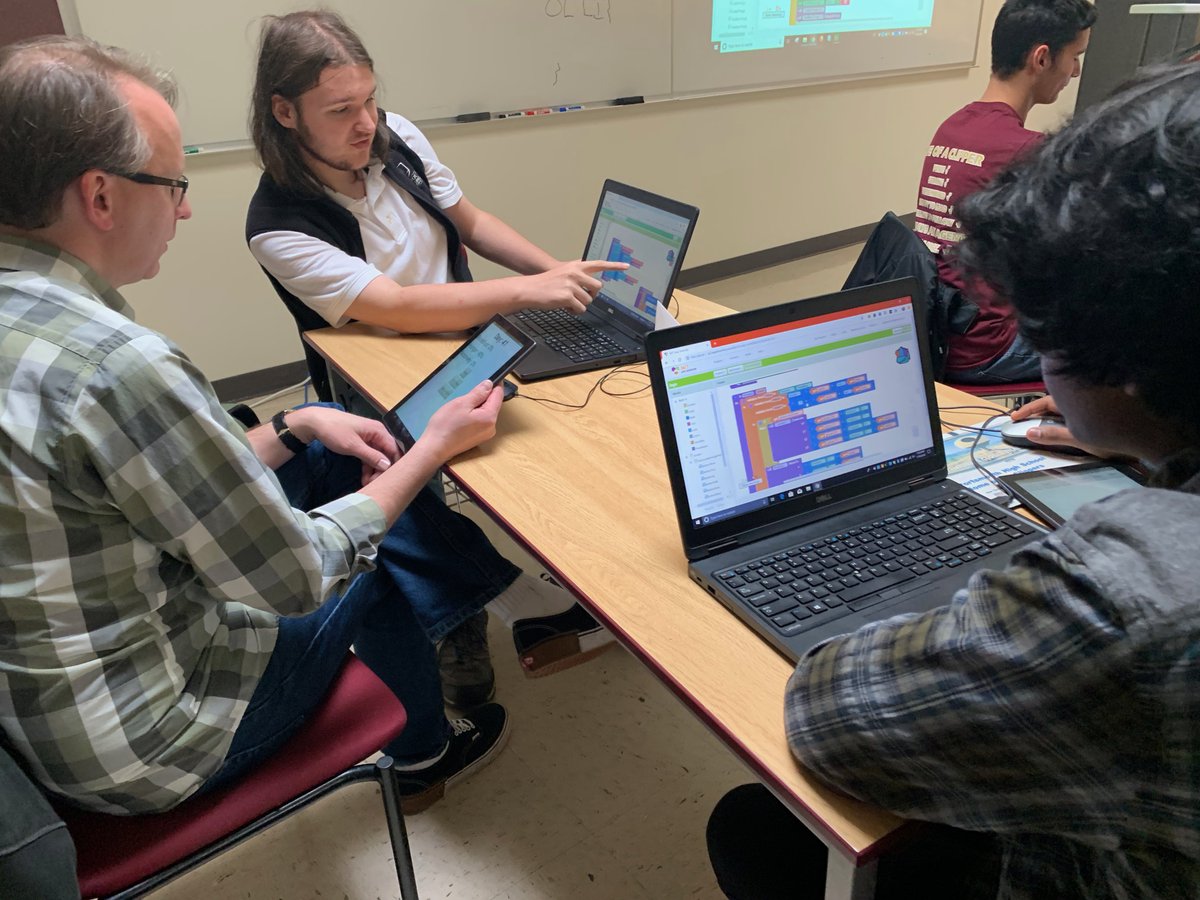 Portsschools's tweet image. At our CTE Department&apos;s first Chamber of Commerce Collaborative event, local technology professionals matched wits and shared tips with our resident Python programmers. #uptocode