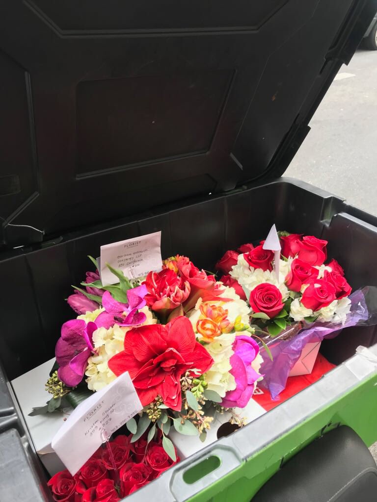 GoRunnerSF's tweet image. We are ready and available help your customer’s receive fast, professional and quality deliveries for Valentine’s Day @1800flowers !