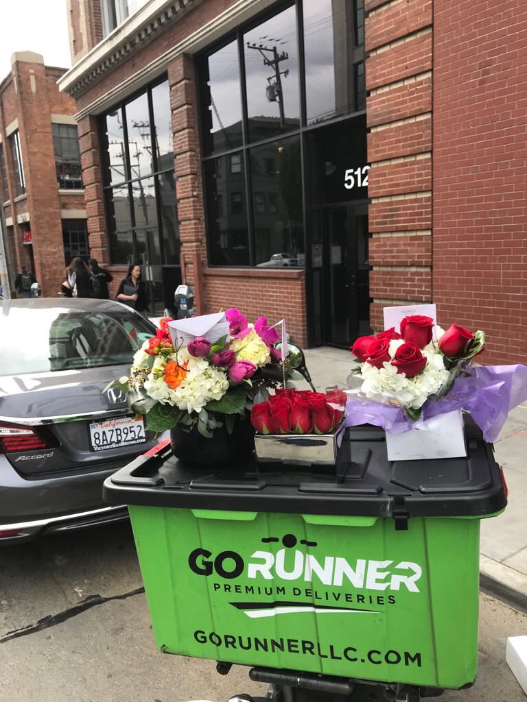 GoRunnerSF's tweet image. We are ready and available help your customer’s receive fast, professional and quality deliveries for Valentine’s Day @1800flowers !