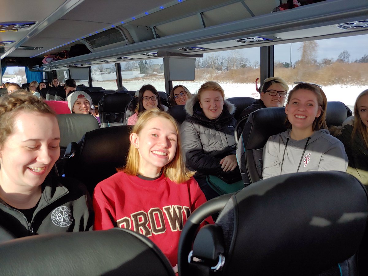 sacredheartBflo's tweet photo. They are on their way! Theater field trip to the NYSTEA conference in Callicoon, NY. #nystea https://t.co/0hj7k6tUwM