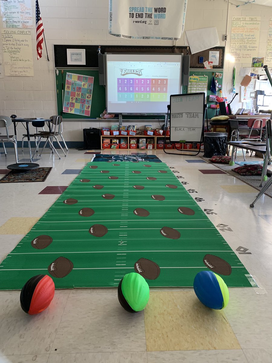 RoselynnRosy's tweet photo. Are you ready for some football 🏈?! @Eagles math football game is happening today in room 302! Kickoff is in 5 minutes! #daringdolphins #cddolphins #PowerIfWeCSD #FlyEaglesFly https://t.co/wACzJUR6b4