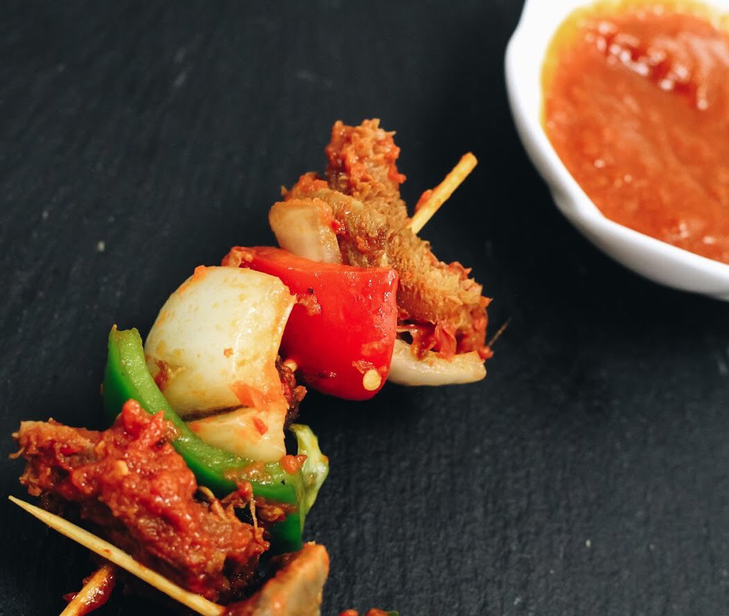 TastyAfrican's tweet photo. Stick Meat 😍 #ITSTASTY #lunchtimeinspo https://t.co/fTDu95Eukw
