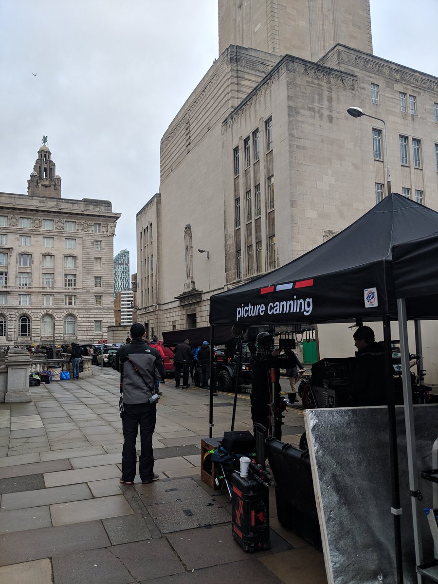 FilmLiverpool's tweet photo. 💥 😱 Current scenes in #FilmLiverpool 🎥 as @studiolambert film new @PrimeVideo drama, 'The Feed' 🖥️ on George's Dock Way! https://t.co/5uzYSw2c0X