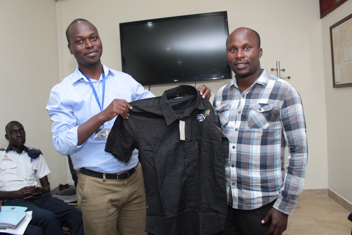 The <a href="/tomosigroup/">Tomosi Group</a>'s Managing Director, Mr. Henry Obwoya Otto presents beautiful Group customised shirts to <a href="/tomosizfarm/">Tomosi's Farm</a> staff as we kick off the new year 2019.
#MadeInAfrica
