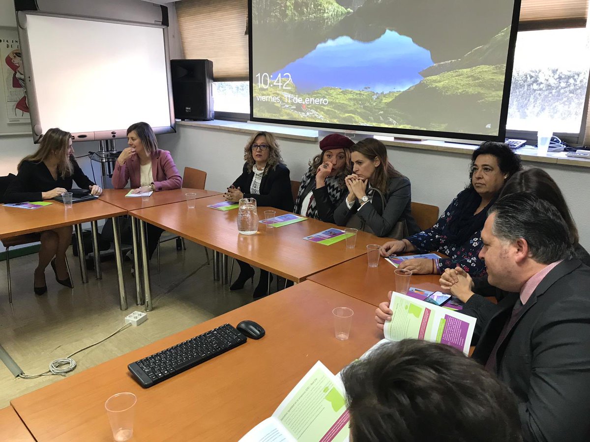 SBuabentV's tweet photo. Esta mañana, n @Inmujer, hemos acogido la firma del II Plan Igualdad de @CarrefourES y Grupo Champion q va a afectar a sus 47.000 trabajador@s. Enhorabuena a ambas empresas y a 4 sindicatos q representan a plantilla, x este compromiso c #Igualdad efectiva entre #mujeres y hombres https://t.co/usLtRwFpYU