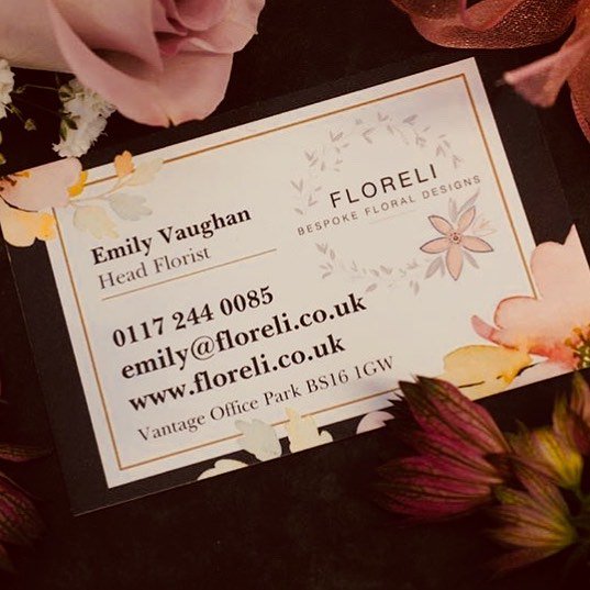 FlowersFloreli's tweet image. #Flowers It's that time of year when Tulips are here!The perfect gift to brighten anyones day!!! They get delivered in a glass vase too!ORDER TODAY!We pride ourselves on #friendlycustomerservice #bradleystoke #winterbourne #southglos #framptoncotterell   floreli.co.uk/products/sprin…