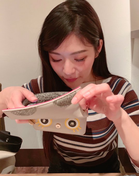 いよいよ明日から社会人(ﾟ&forall;ﾟ︎*)！  朝10時から接客(๑&rsaquo;&omega;&lsaquo;๑)੭！！  心配なのはレジ打ちだけだ。。。笑 https://t.co/3jsS9YqsNP