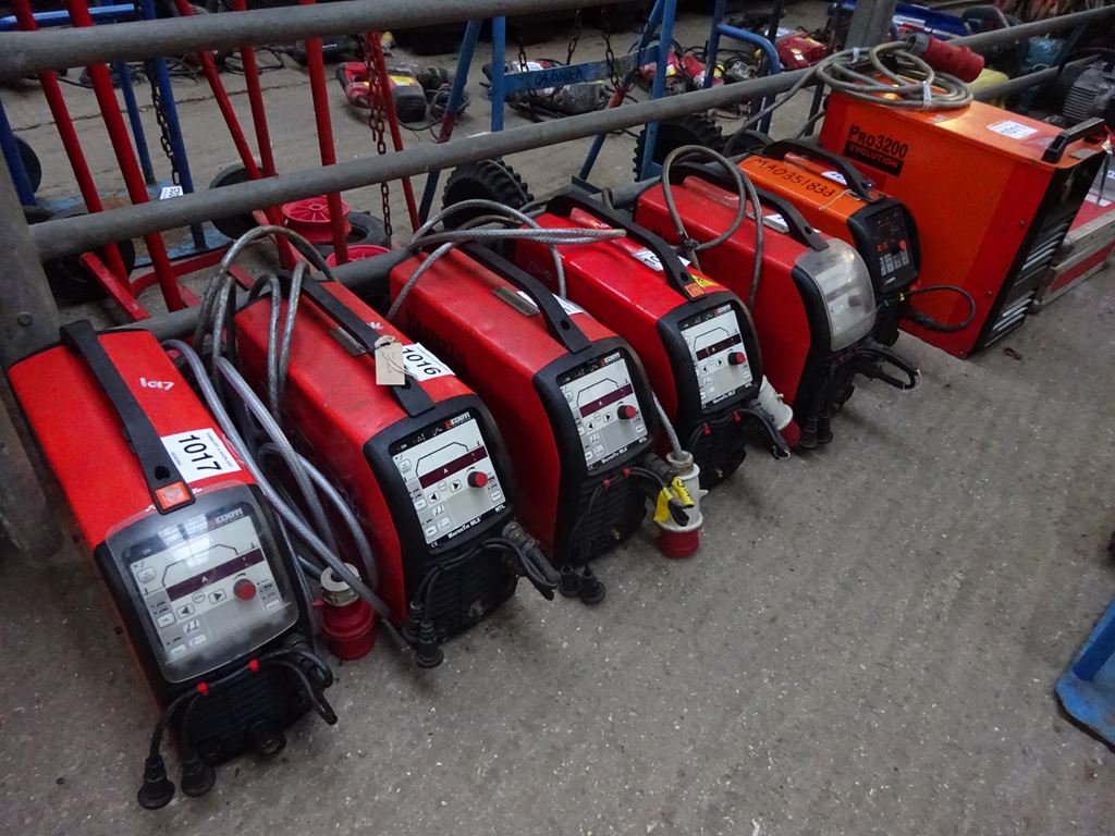 Online catalogue with photos for SPEEDY auction 17/18 January  on the T&amp;S website - bid.tsauction.co.uk/m/view-auction…

#tracks #buckets #ladders #boards #scaffolding #welding #lifts #forks  #rail #hoists #clamps #vacuums #transformers #saws #grinders and loads more!