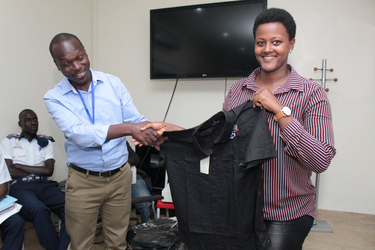 tomosigroup's tweet photo. The @tomosigroup Group's Managing Director, Mr. Henry Obwoya Otto presents beautiful Group customised shirts to staff from different Units as we kick off the new year 2019.
#MadeInAfrica https://t.co/Nr6tTFbVB9