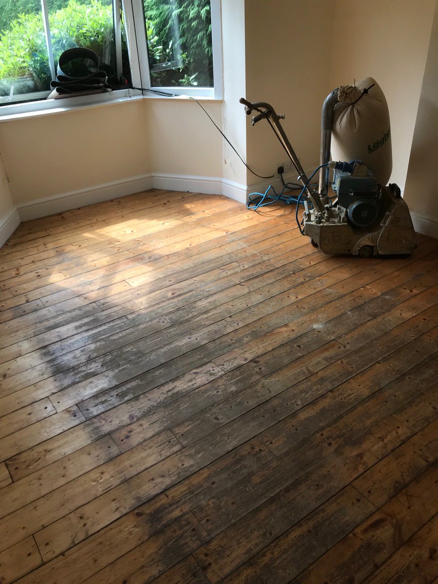 UKWoodFloors's tweet photo. Look at this fantastic solid pine floor refurbishment, finished with @FiddesWoodCare oil 💪🏼#woodfloors #flooringspecialists #homeimprovement #homedecor #pinefloor #refurbishment #goodasnew @PeriodLivingMag @ELLEDecoUK @PeriodLivingMag @Fiddes_UK_Rep @HB @homestylemaguk https://t.co/a97B9sBD3M