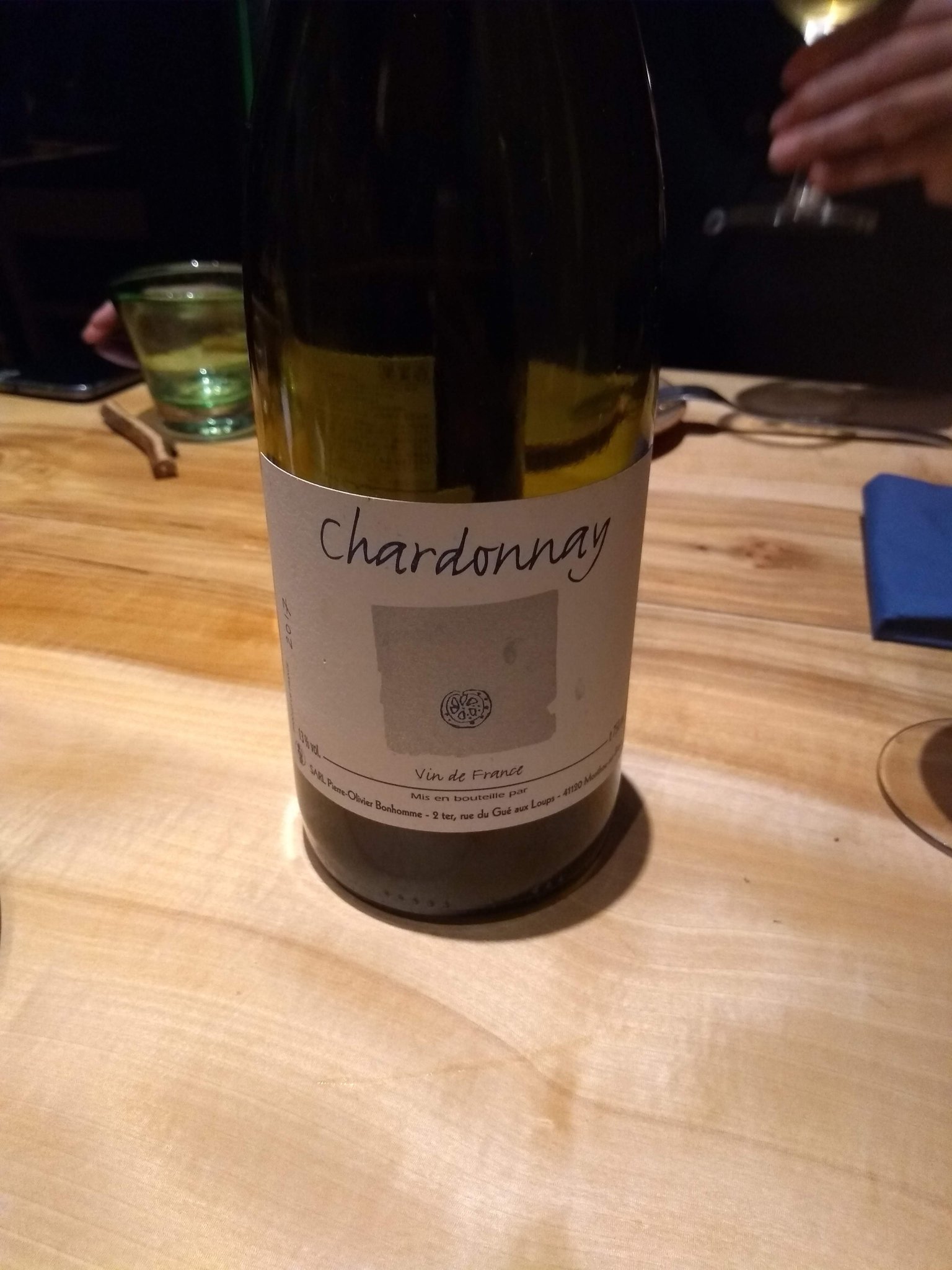 大きい水 Pierre Olivier Bonhommeのchardonneyとla Tesniereのpineau Dunis Francoi Aubryのla Fontude Pierre De Lune この辺は手頃で探せば手に入れられると思います めっちゃ 美味しいというか彼らが作るワイン全部美味しい T Co Yhernwpp8f