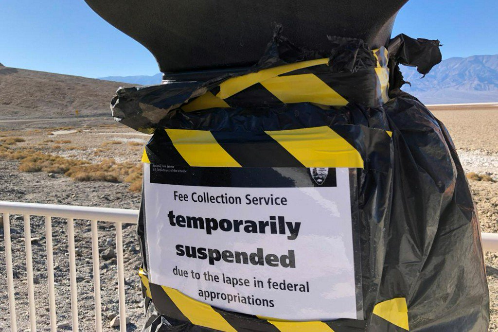 Factbox: Impact on U.S. government widens on 21st day of shutdown https://reut.rs/2D3XzqW