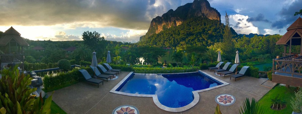 NAnglingShow's tweet image. 👀🌄 WOW! Fancy this? Gillhams Fishing Resorts will be at #NAS7