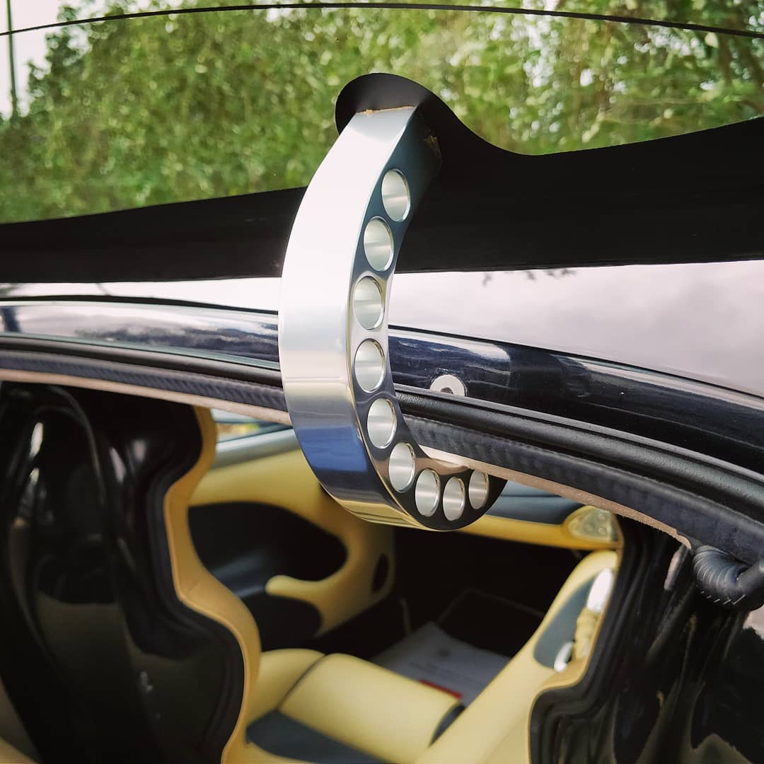 RacetechDirect's tweet photo. Checkout out rear screen hinges fitted to the #TVR #Sagaris and #T350 models CNC machined from solid aluminium billets and anodised to finish. #RacetechDirect bringing you obsolete parts back for your TVR. https://t.co/ktzfqFrRbc