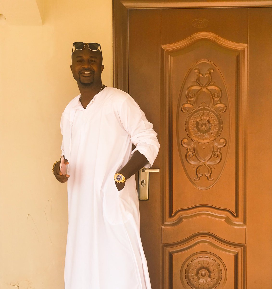 Banjakey's tweet image. JUMA’AH MUBARAK GAMBIA!

Teyy la teyy deh, Yallna yeupp jaala ci jaama🙏🏾😊🙏🏾

#Gambia 
#YoussouNDour 
#AbsoluteWeekend