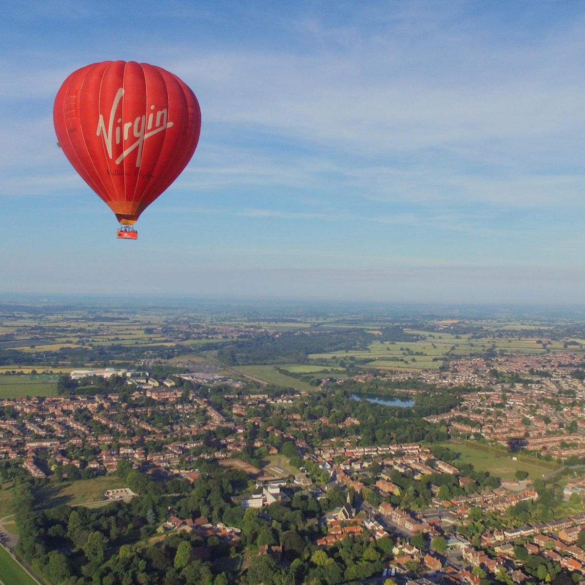 VirginBalloons's tweet photo. A little #flashbackfriday to last summer's heatwave - and all those fabulous balloon flights that took to the skies!
#fridayfeeling #takelifehigher #virginballoonflights #heatwave2018 https://t.co/u5MaeT4M9L