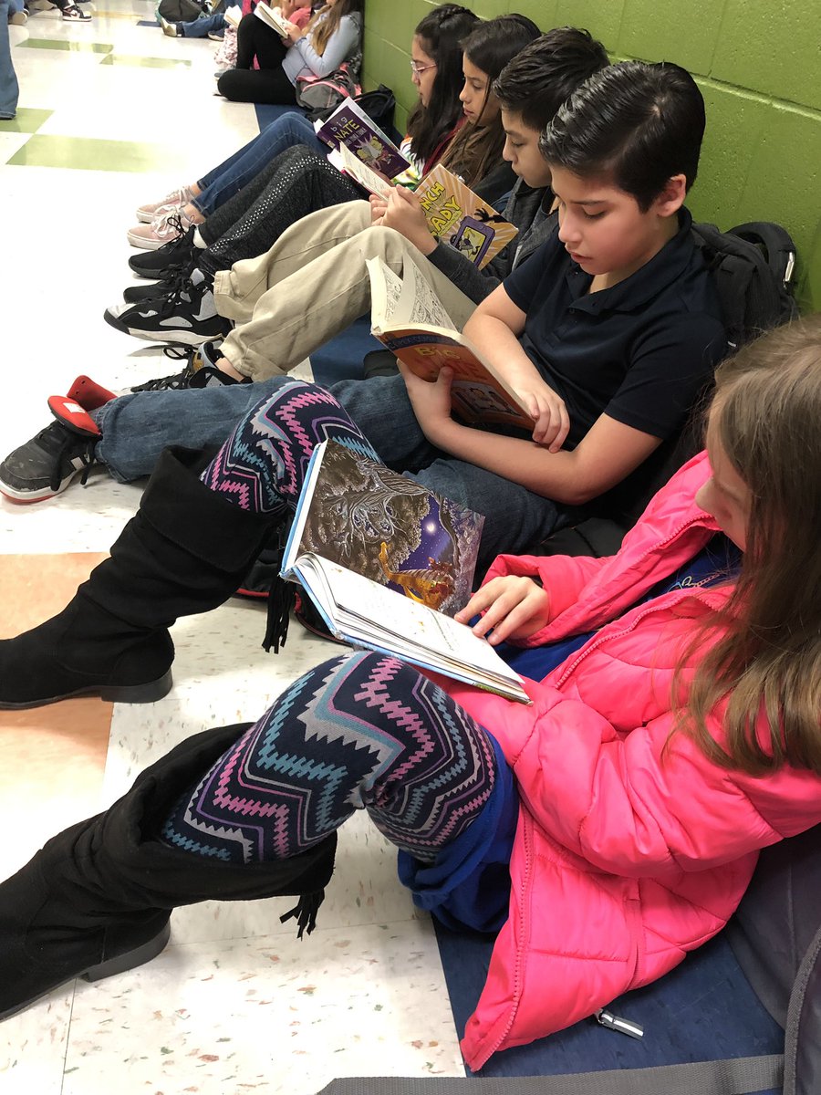 Happy Friday!  We are starting off pretty chill.. #happyfriday #KFEproud #wegopublic