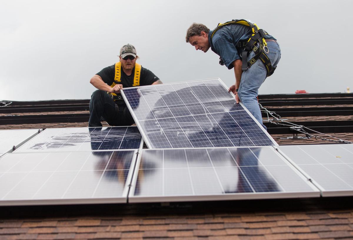 Today's <a href="/DailyMailWV/">Daily Mail WV</a>: Sun, wind and flowing water: Renewable energy makes a slowly taking hold in West Virginia.

wvgazettemail.com/dailymailwv/da…