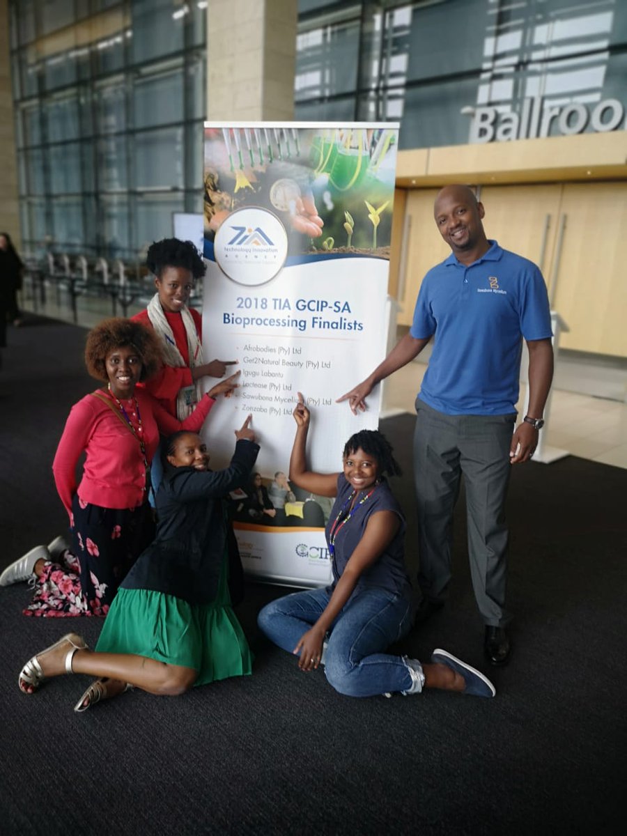 Get2Natural's tweet photo. Getting ready for the galla awards with the Bio processing finalist. #get2natural #missthands @MissThands @NeoMoloi #TIA @tiaorgza https://t.co/rYYXTnWmIx